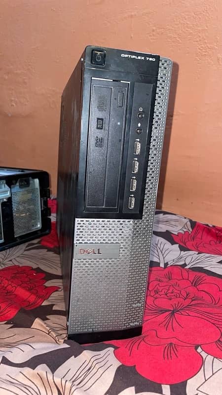 Core i3 2nd Gen And Intel Xeon Workstation At Cheap Price 0