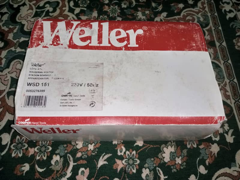 Weller WSD 151 Soldering Station with Iron and accessories 3