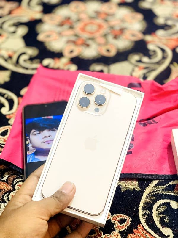 iPhone 16 pro max iCloud lock with box all ok 10/10 {03137439786} 1