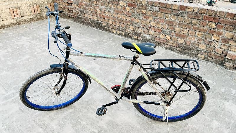 Full size cycle with gear, bicycle 0
