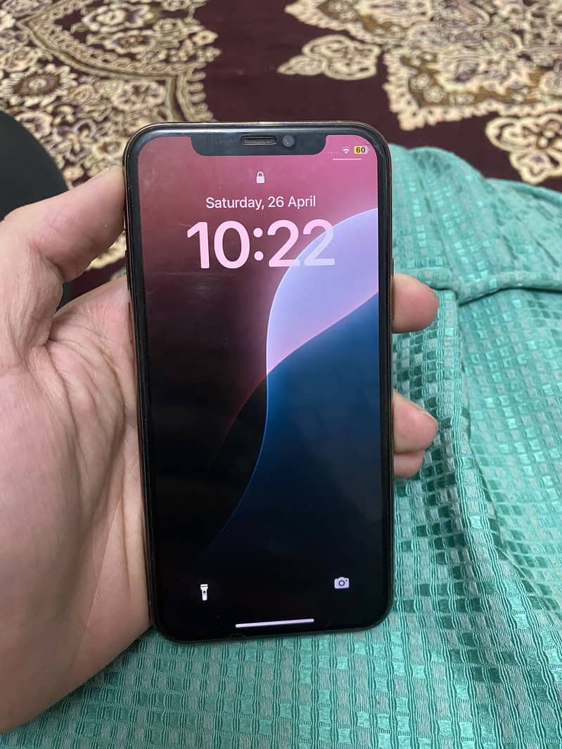 Apple iPhone 11 Pro.  Whatsapp no 03015276179 1