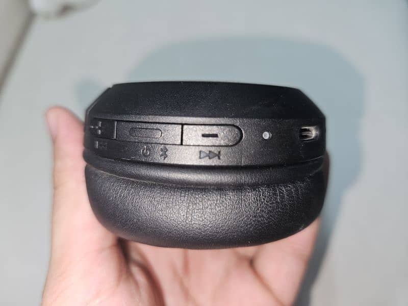 Sony WH CH 520 wireless headset 2