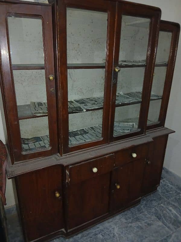 Showcase with detachable cabinet for sale! 0