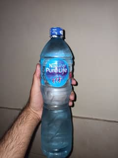 Wholesale 1.5L/0.5L Natural Pure Life water pets for sale.