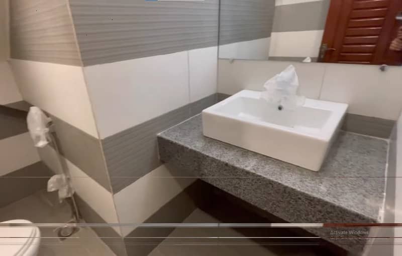 272sq yd 5 Bedrooms Luxury Villa is Available FOR RENT. 6km from Entrance of BTK. 5 Bed DDL 2 Kitchens 9