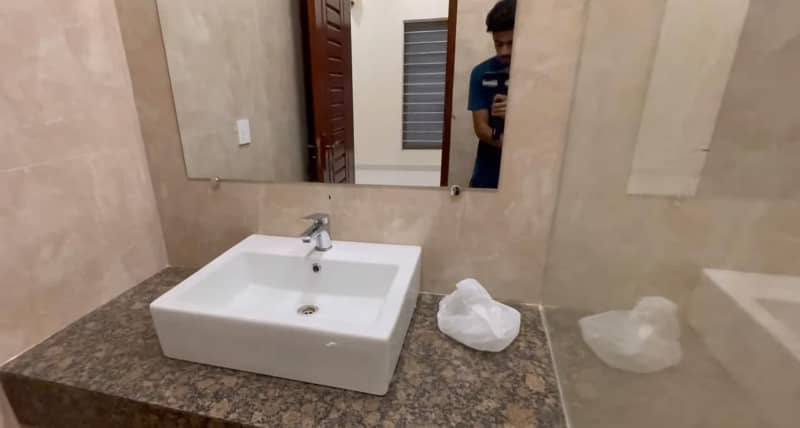 272sq yd 5 Bedrooms Luxury Villa is Available FOR RENT. 6km from Entrance of BTK. 5 Bed DDL 2 Kitchens 10
