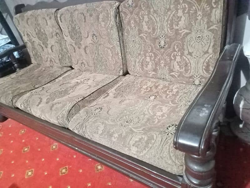 wood sofa for sell 3