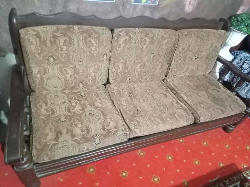 wood sofa for sell 5