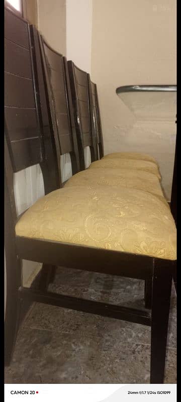 Dining Table Plus 6 Chair 4