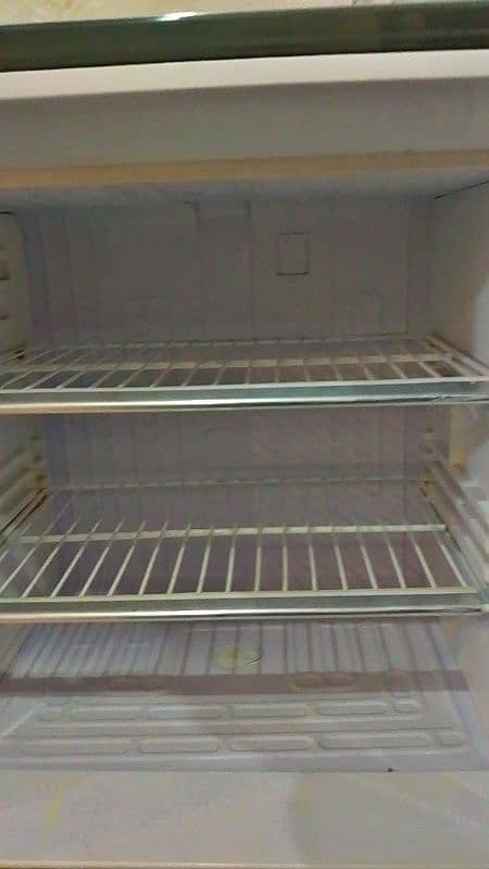 Refrigerator 12 cubic 8