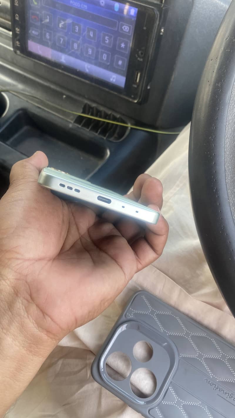 Oppo A5 pro 10din use huwa hy 10/10 zero condition 0