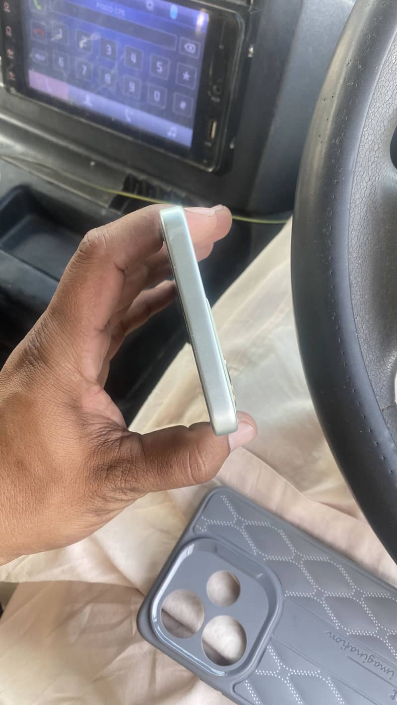 Oppo A5 pro 10din use huwa hy 10/10 zero condition 4