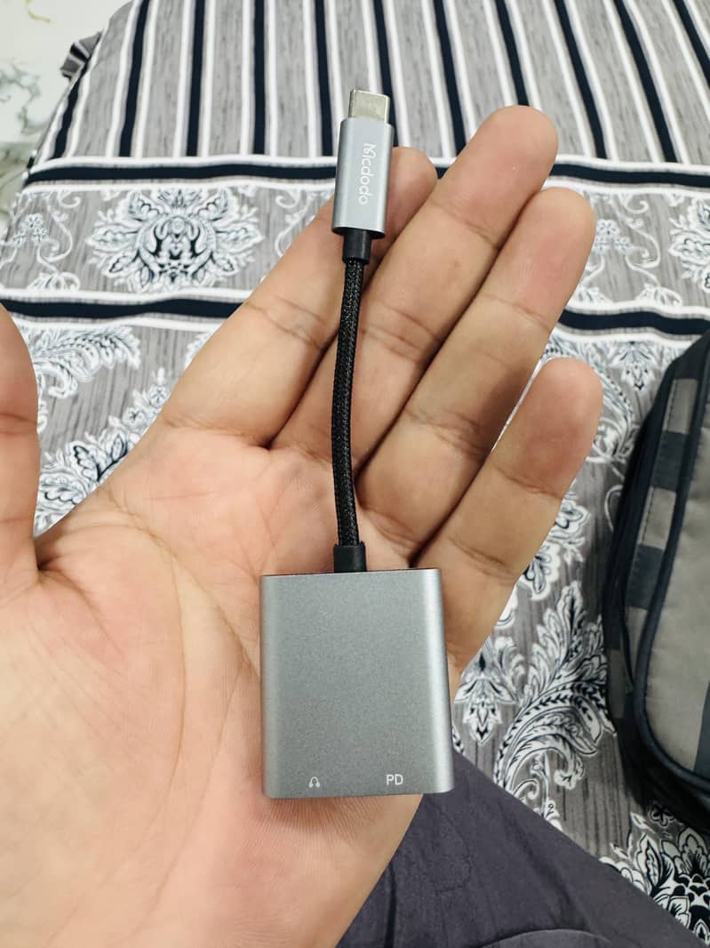 type C macdodo sipliter adapter connected 1