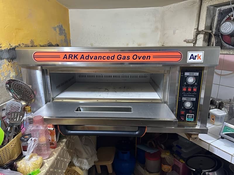 ARK Deck Oven like new 125000 2