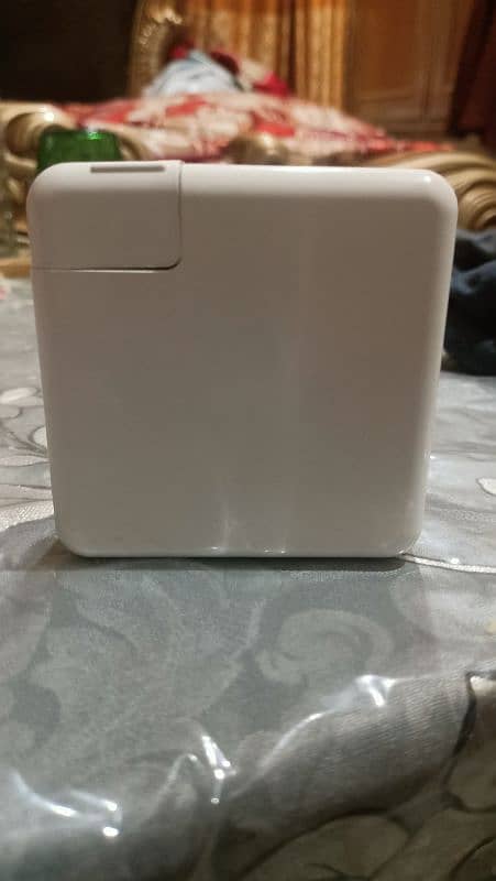 macbook 96W USB-C Power Adapter 1