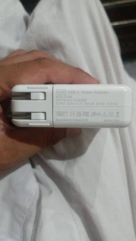 macbook 96W USB-C Power Adapter 2
