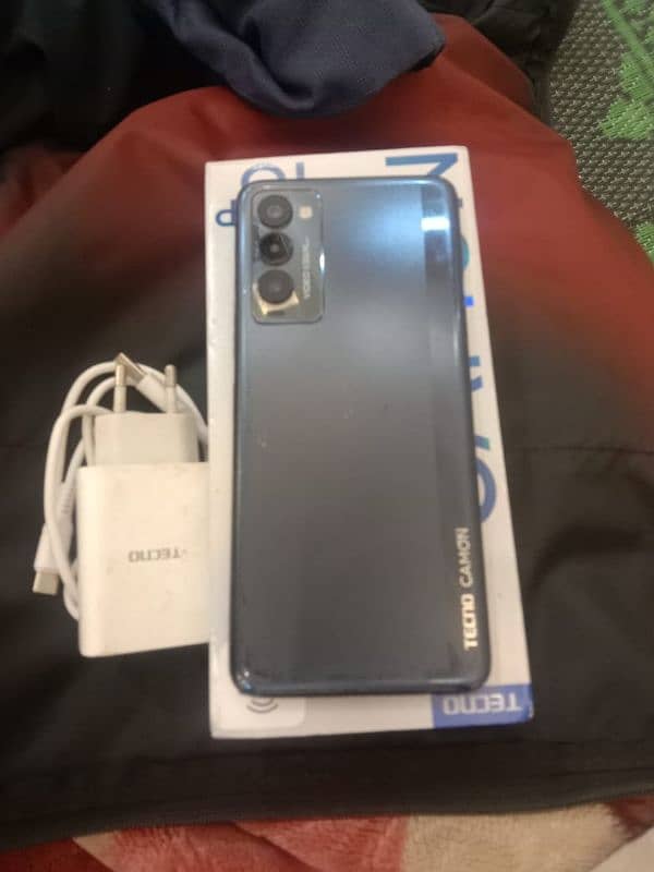 tecno sparck 18p 8+5/128 1