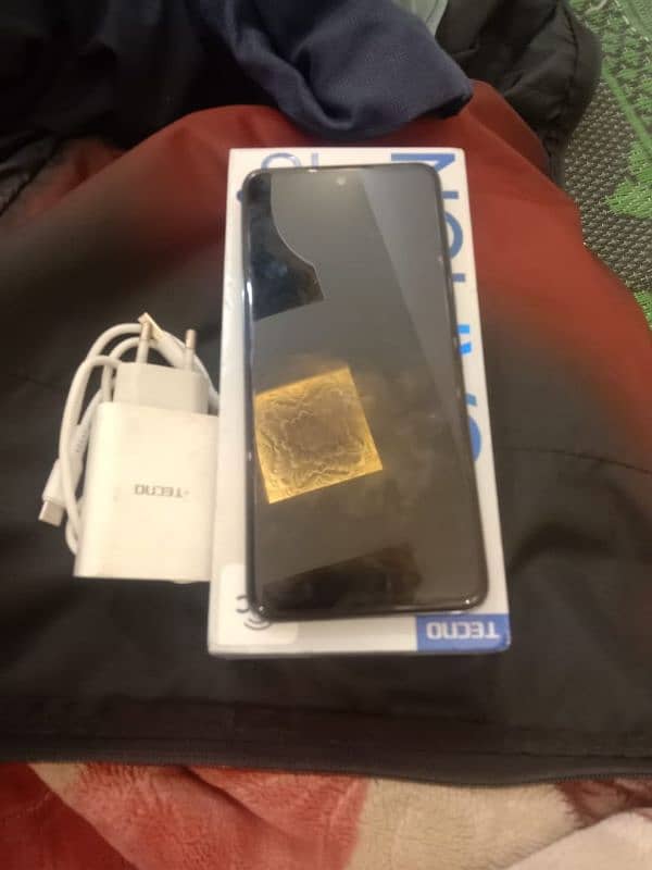 tecno sparck 18p 8+5/128 4