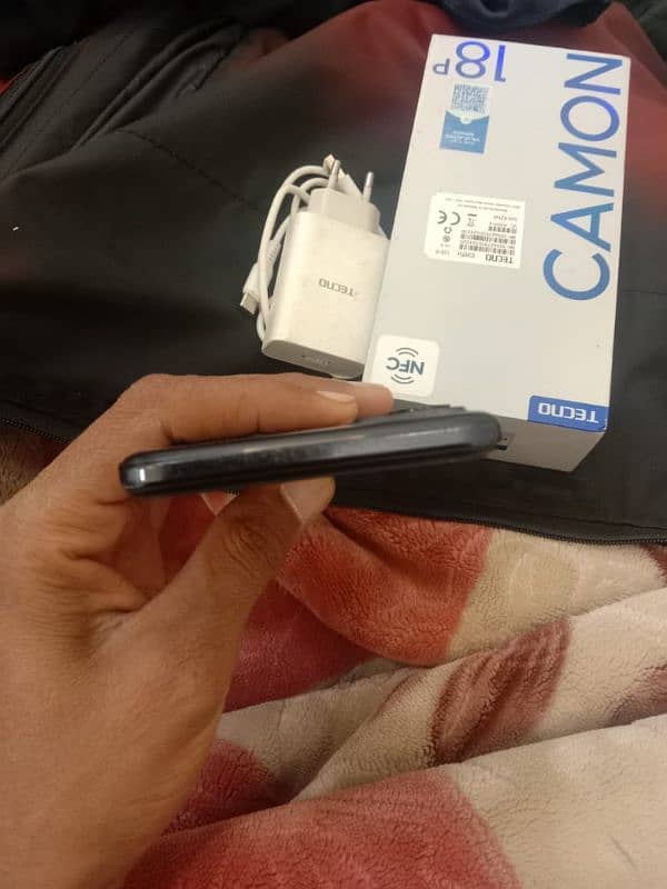 tecno sparck 18p 8+5/128 5