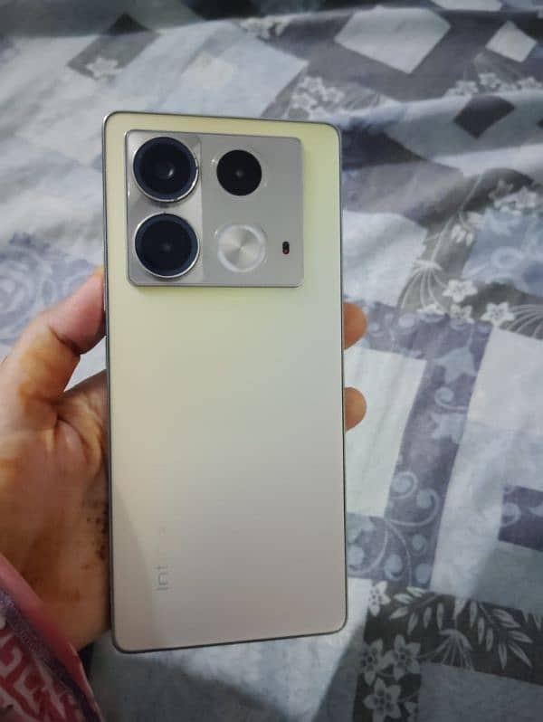 Infinix note 40 108mp 256 gb internal storage 8 gb ram 2