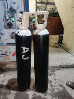 oxygen cylinder 14 KG x 2
