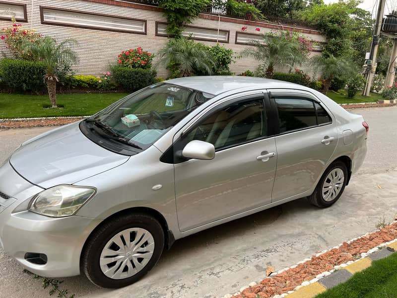 Toyota Belta 1.3 2006 import 2011 3
