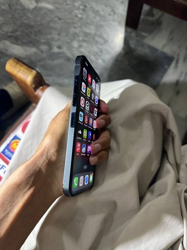 Iphone 13 pro max Non PTA 85 health 7