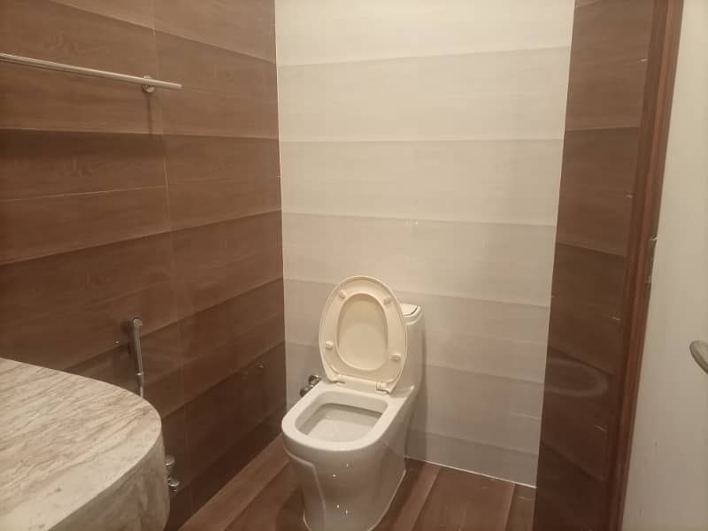 1 KANAL NEWLY UPPER PORTION DHA PHASE 6 5