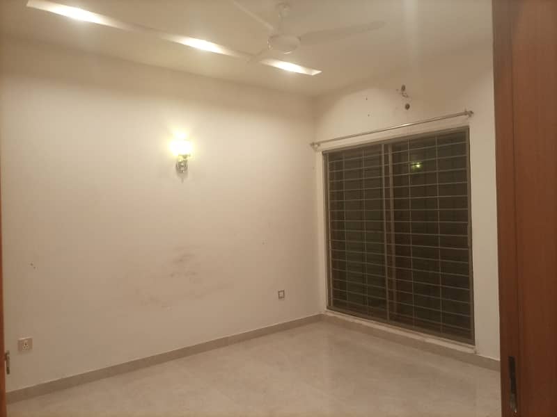 1 KANAL NEWLY UPPER PORTION DHA PHASE 6 7