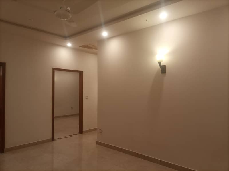 1 KANAL NEWLY UPPER PORTION DHA PHASE 6 8