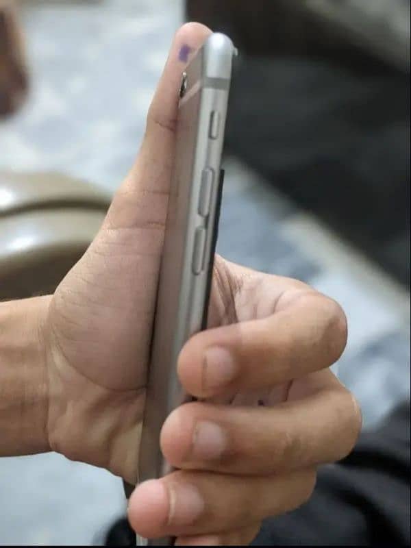 I phone 6 (100% battery health) non pta 3