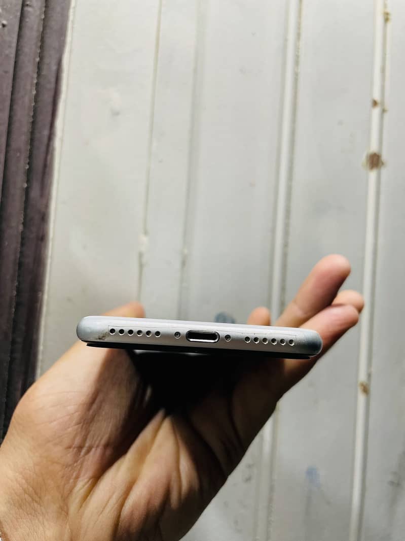 I Phone SE 2020 128Gb BH-76 1