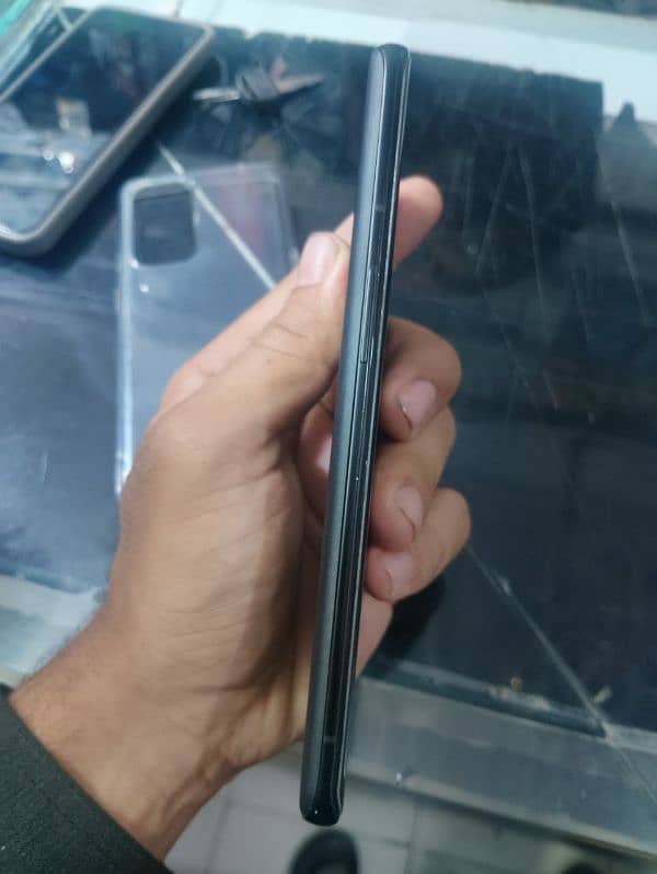 one plus 9pro 10/10conditon 12/ 256 no open no repair without charger 4