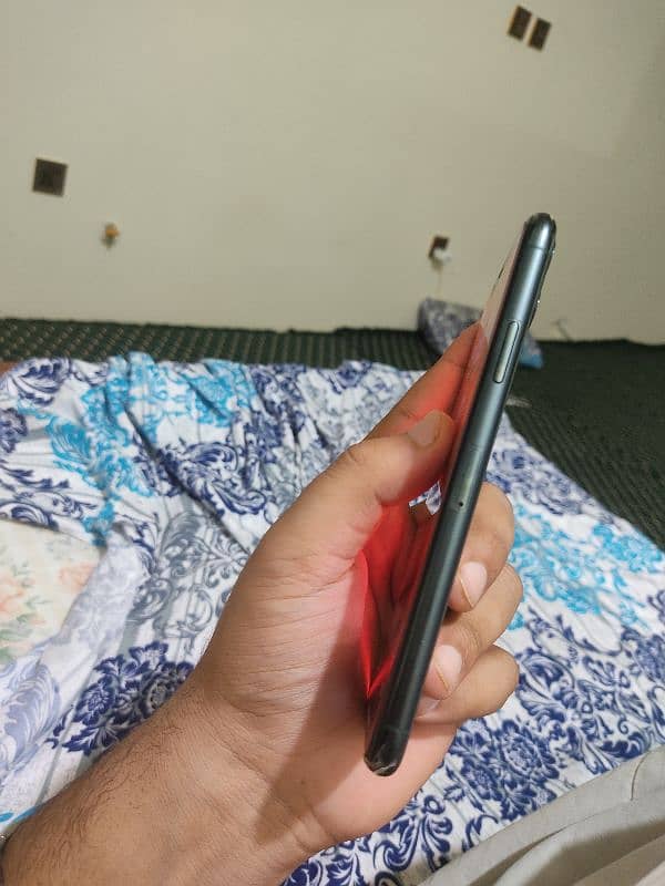 iphone 11 pro max non PTA 4