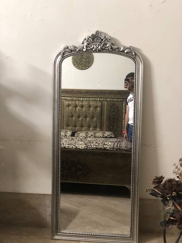Hanging frame 0