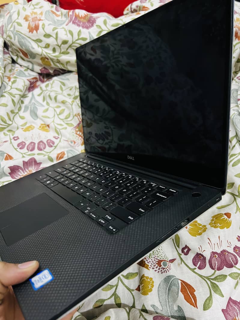 Dell Precision 5540 1