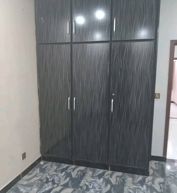 Get Your Hands On Upper Portion In Allama Iqbal Town Best Area 1