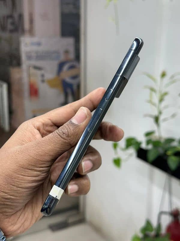 Google Pixel 8 Pro 1TB Storage 3