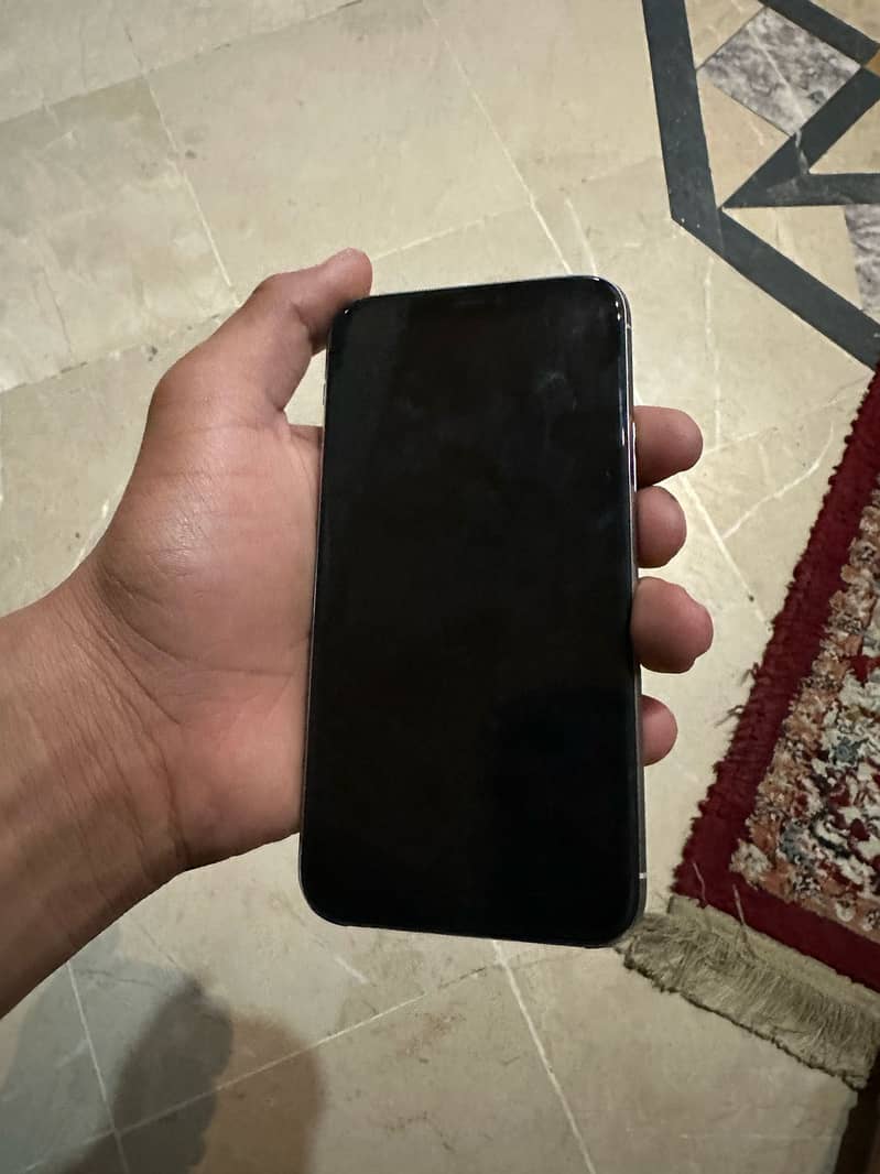 11 pro 256 gb 10 by 10 condition 2