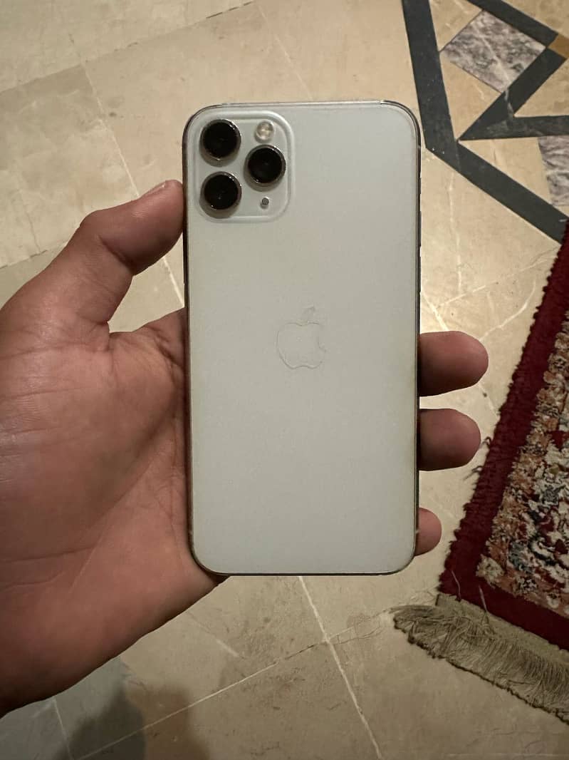 11 pro 256 gb 10 by 10 condition 4