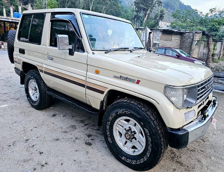 Toyota Land Cruiser 1991 urgent for sale 2