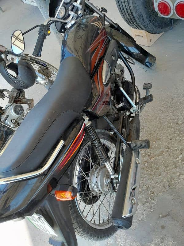 Honda Pridor in excellent condition for sale in Pano Aqil 4