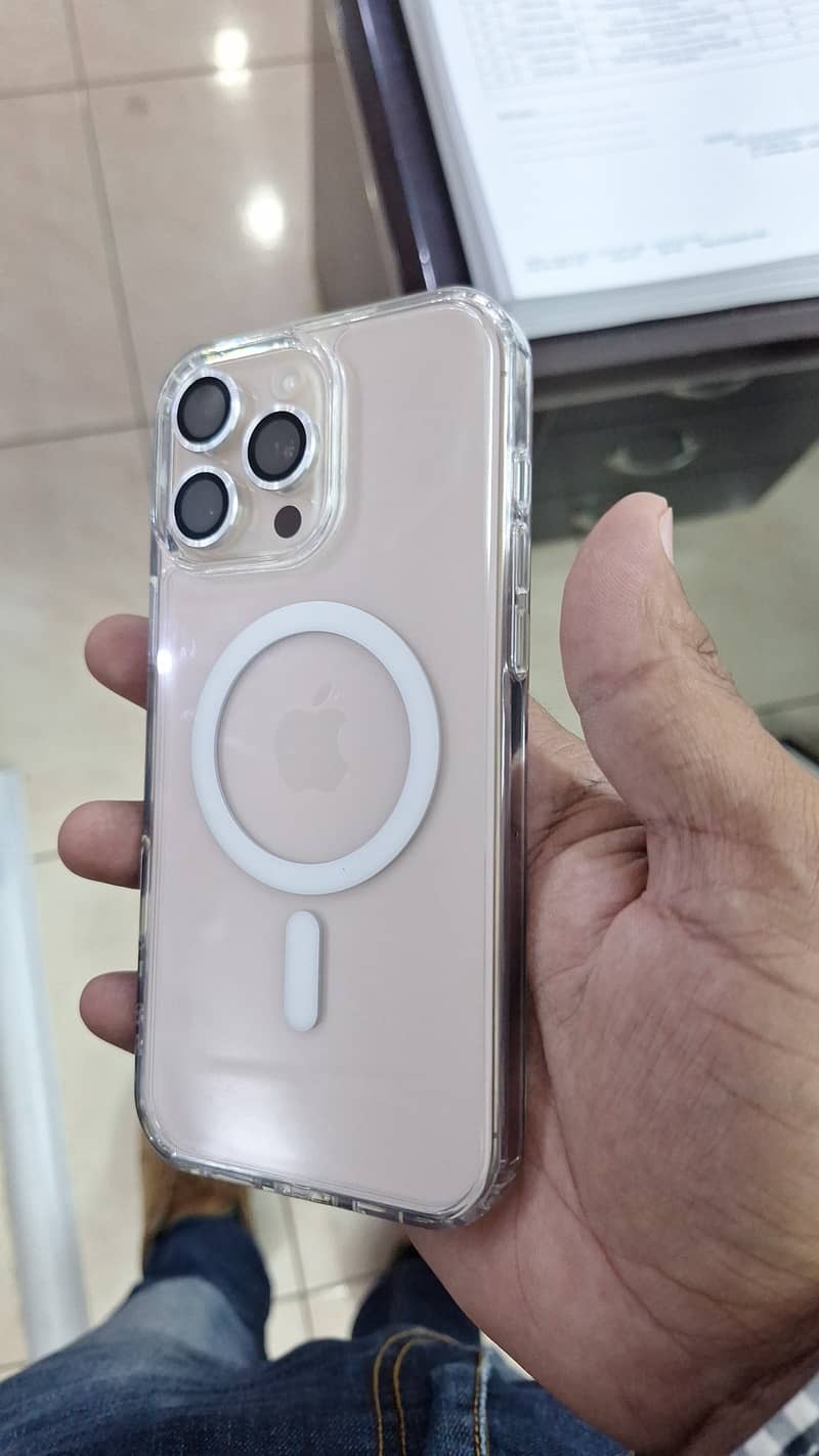 Apple iPhone 16 Pro Max 0