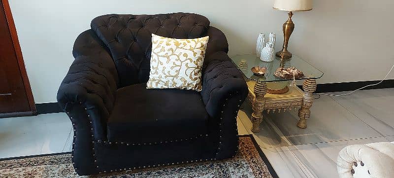 beautiful 5 seater black sofa set 0