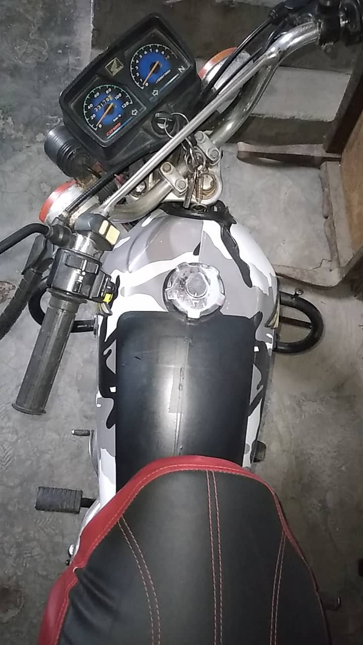 Honda CG 125 2015 3