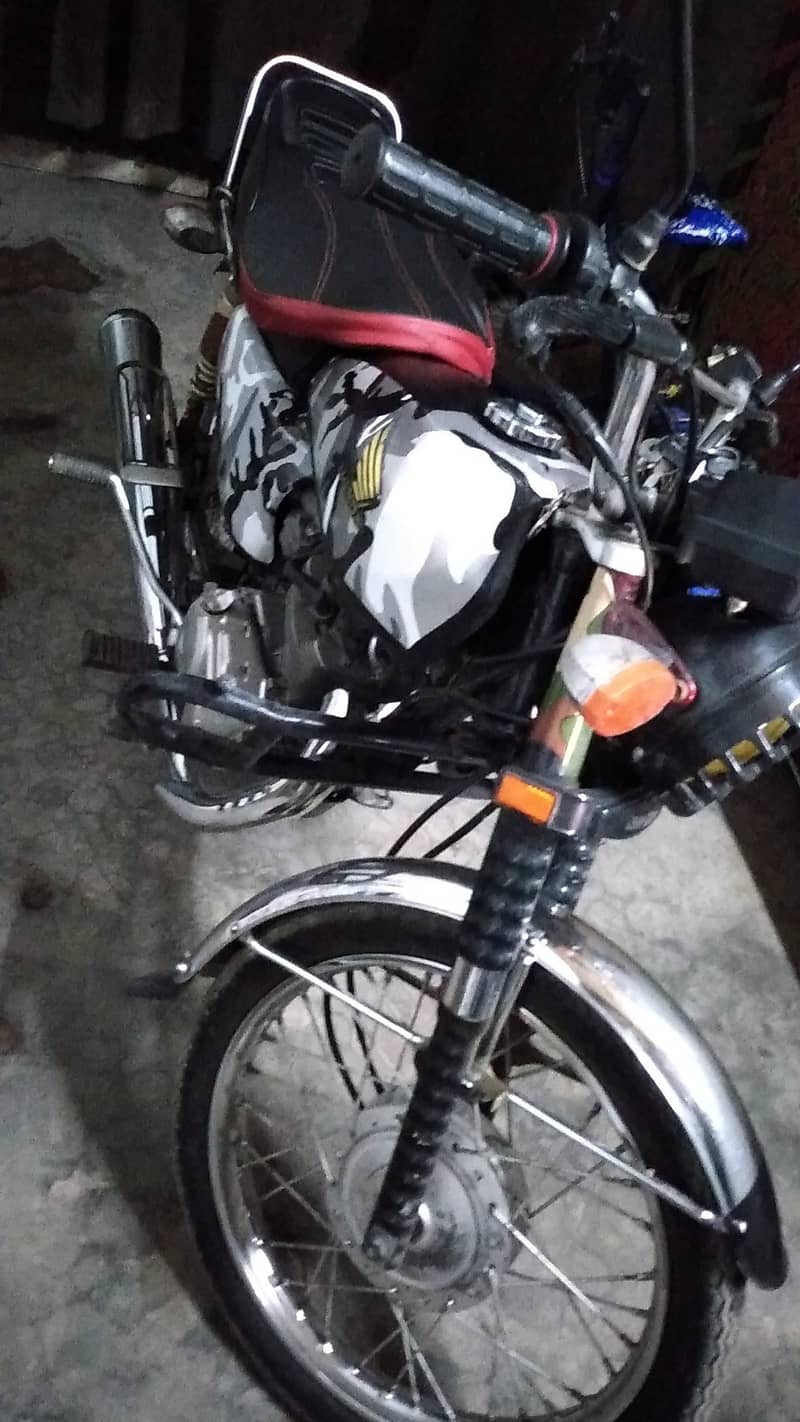 Honda CG 125 2015 8