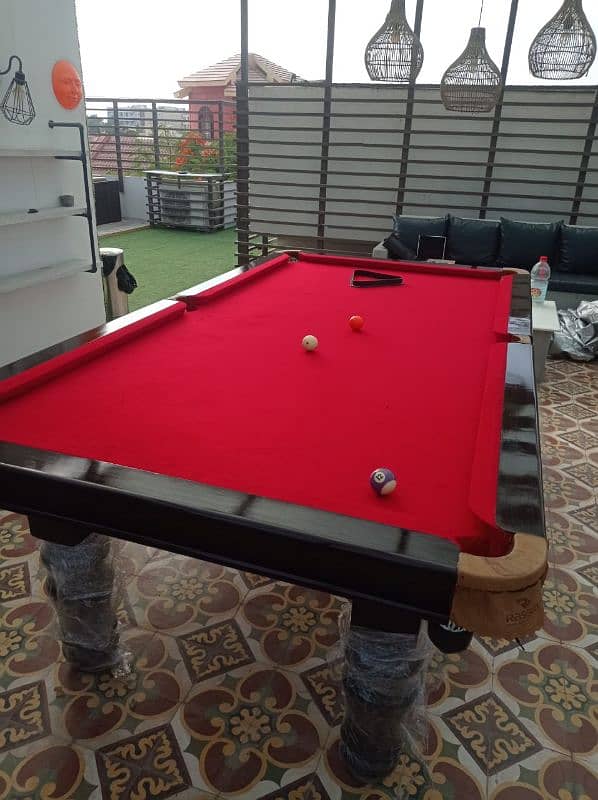 Expensive snooker pool table 0