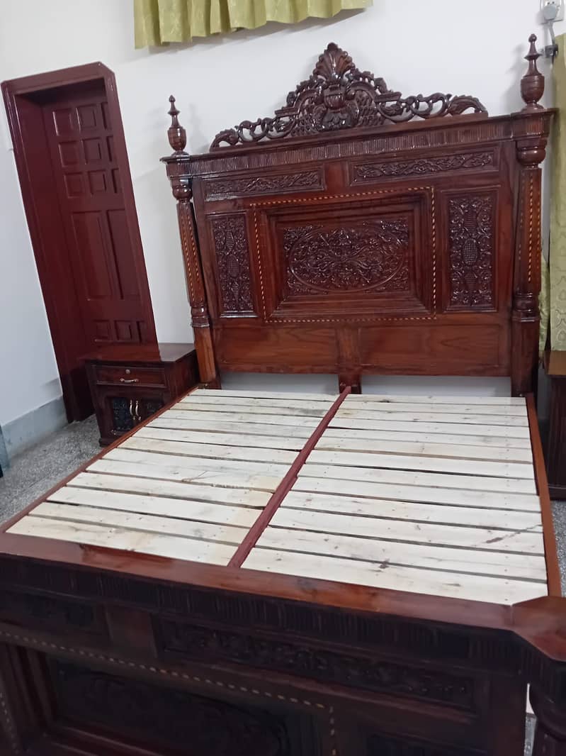 Bed with drawers and dressing table 2