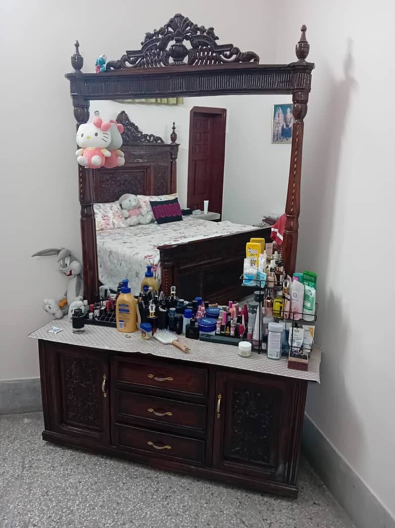 Bed with drawers and dressing table 3