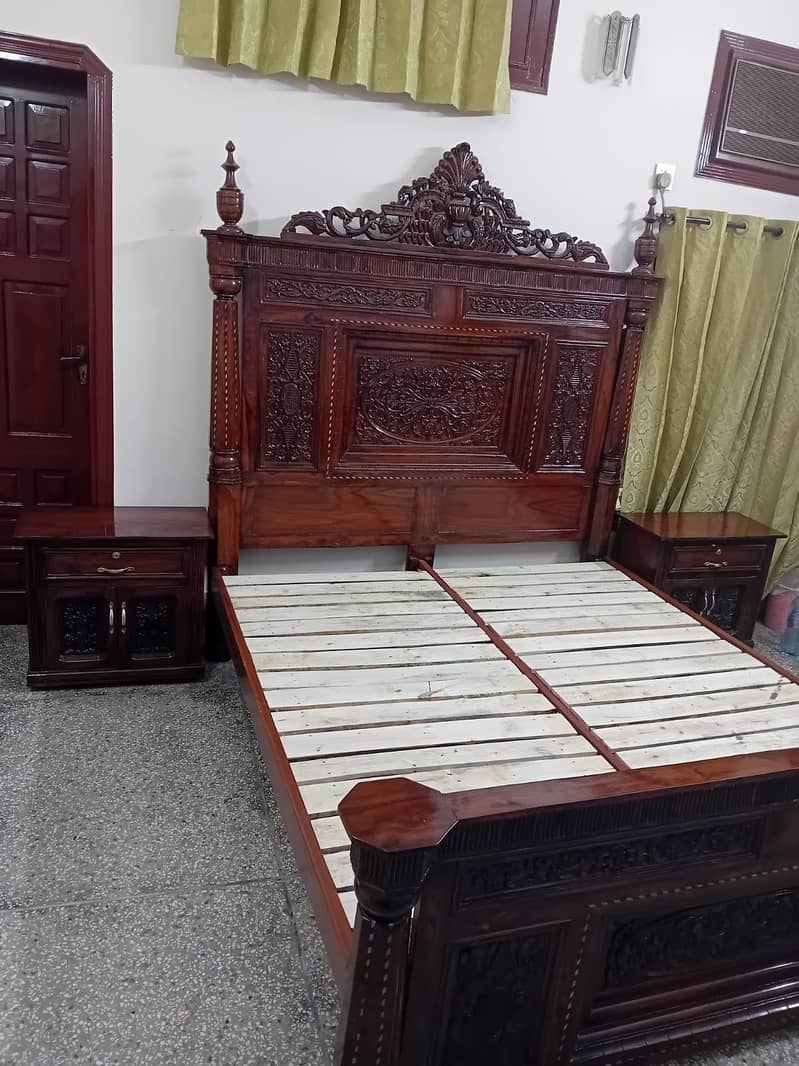 Bed with drawers and dressing table 4
